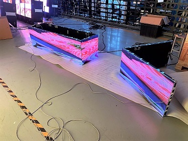 Choksiz kvadrat ustunli LED ekran